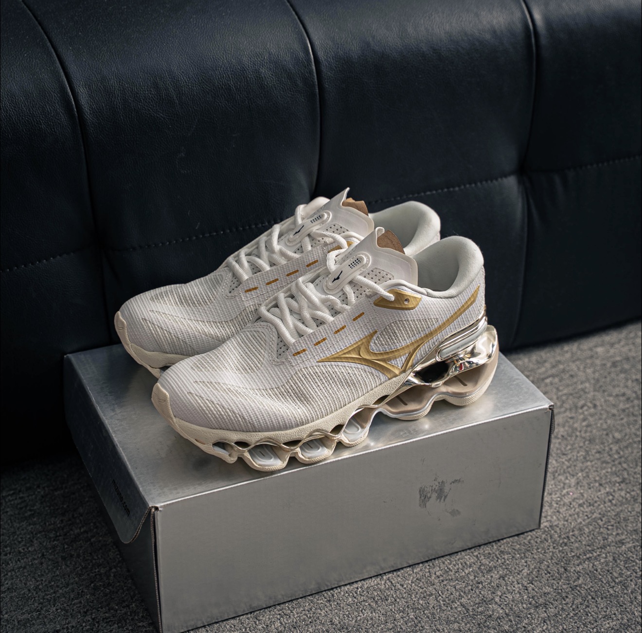 Mizuno prophecy 15 dourado